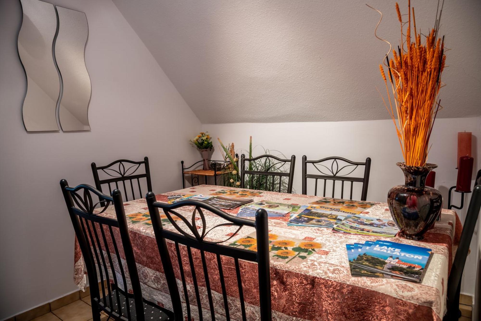 Magdalena Apartmanhaz Кестхей Экстерьер фото